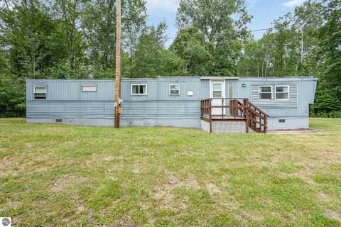 1256 W Bradford, Breckenridge, MI 48615