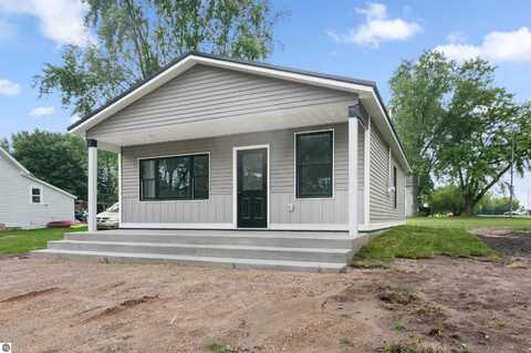 202 Sabina Street, Mc Bain, MI 49657