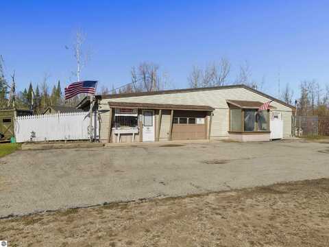 9512 Honor Highway, Beulah, MI 49617