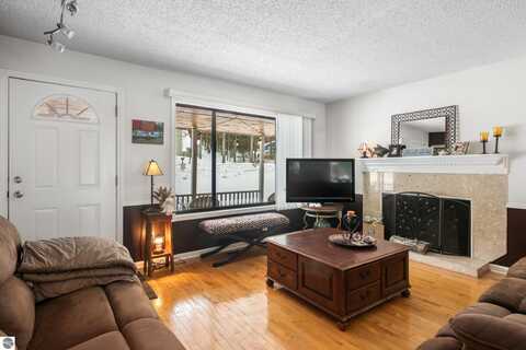 3805 Holiday Village Drive, Traverse City, MI 49686