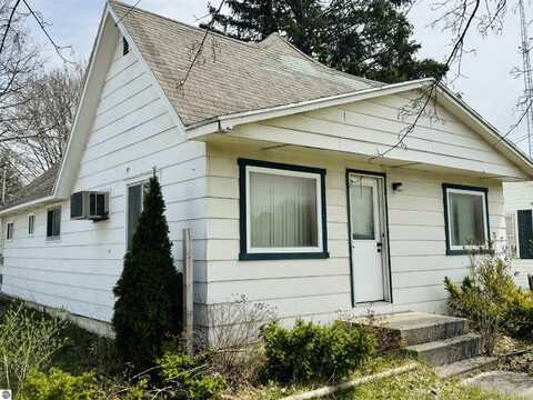 408 N Michigan Avenue, Manton, MI 49663