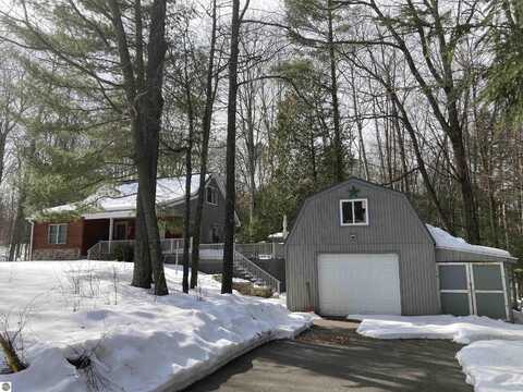 5395 Beechwood Road, Rose City, MI 48654