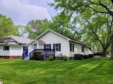 726 Pennsylvania Avenue, Alma, MI 48801