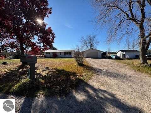 11061 W Kelly, Lake City, MI 49651