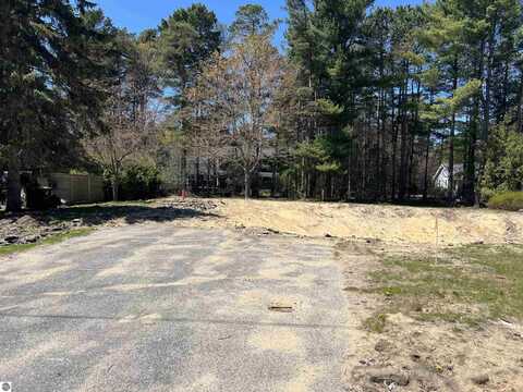 504 S Grand Avenue, Leland, MI 49654