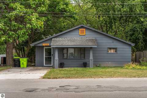 120 N Cedar Street, Traverse City, MI 49684