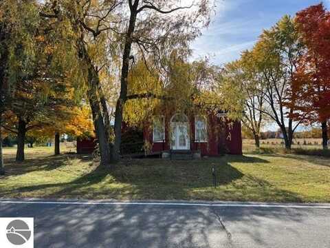 6997 E 44 Road, Cadillac, MI 49601