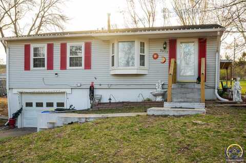3212 SW Skyline DR, Topeka, KS 66614