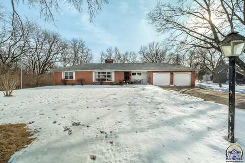 335 NW 50th St, Topeka, KS 66617