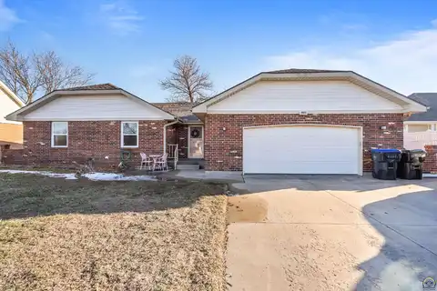 4027 SW 43rd St, Topeka, KS 66610