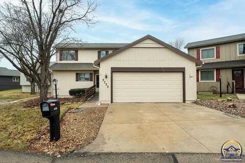 5725 SW Quail Cove CIR, Topeka, KS 66614