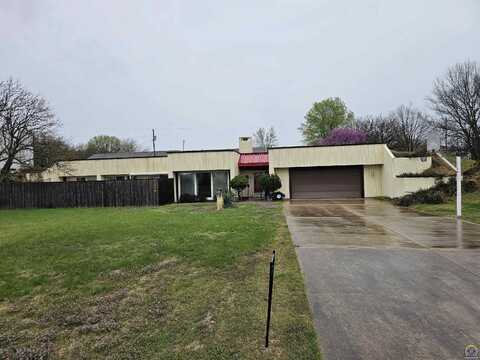 7224 SW 33rd ST, Topeka, KS 66614