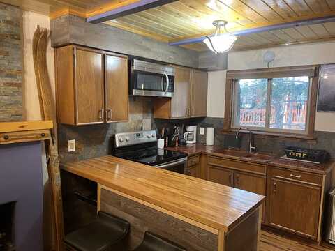 1074 State Hwy 150, Taos Ski Valley, NM 87525