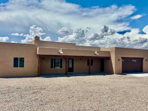 12 Vista Linda Rd, Ranchos de Taos, NM 87557