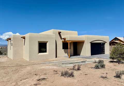 22 Laguardia Rd, Ranchos de Taos, NM 87557