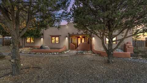 38 Del Norte Road, El Prado, NM 87529