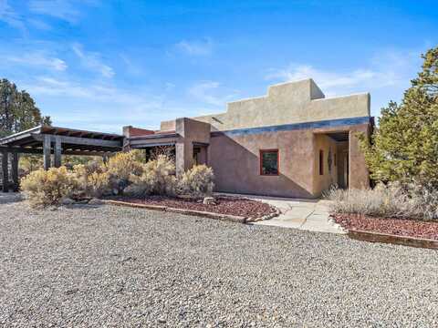 99 Stakeout Drive, Ranchos de Taos, NM 87557