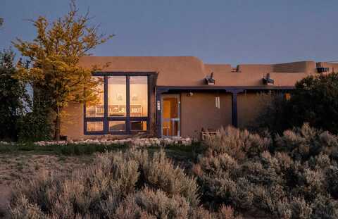 135 Mesa Sea, Arroyo Hondo, NM 87513