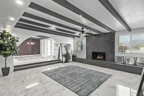 2881 N Longhorn Drive, Tucson, AZ 85749