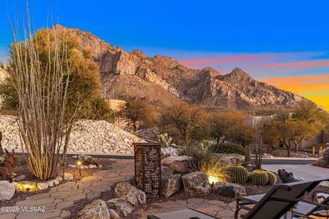 9810 N Ridge Shadow Place, Tucson, AZ 85704