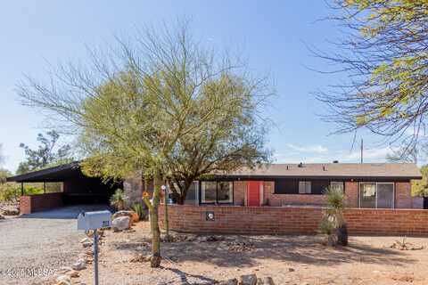 7111 N Edgewood Place, Tucson, AZ 85704