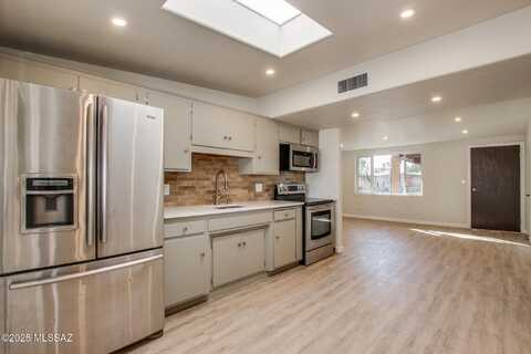 2126 W Calle Fortunado, Tucson, AZ 85705