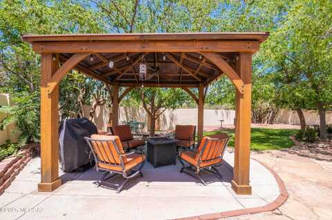 8701 N Star Grass Drive, Tucson, AZ 85742