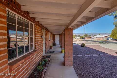 1734 S Avenida Del Sol, Tucson, AZ 85710