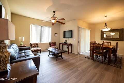 2550 E River Road, Tucson, AZ 85718