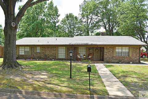 2 Lambeth Place, Texarkana, TX 75503