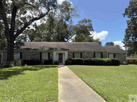 11 Regency Dr., Texarkana, AR 71854