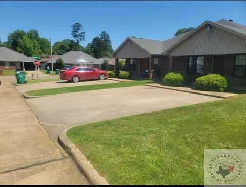 214-216 Apache Trail, Texarkana, TX 75501