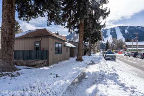 110 S WILLOW Street, Jackson, WY 83001