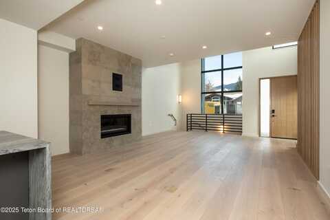 165 N GLENWOOD Street, Jackson, WY 83001