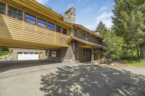 3470 W MCCOLLISTER Drive, Teton Village, WY 83025