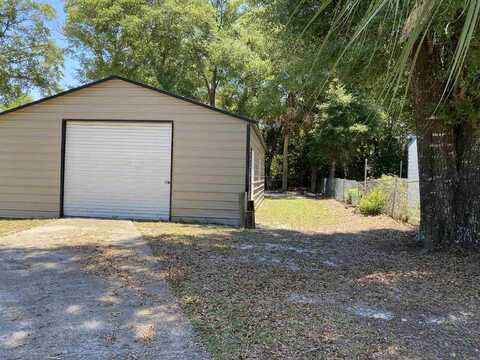 406 NW 11th Street, Carrabelle, FL 32322