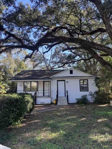 733 California St, Tallahassee, FL 32304