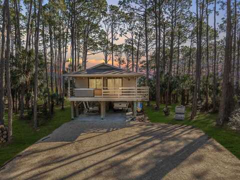 540 E Pine Avenue, Eastpoint, FL 32328