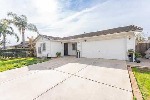 1043 Lafayette Avenue, Lindsay, CA 93247