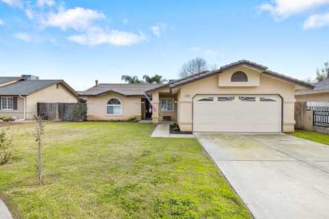 13129 Antonia Avenue, Cutler, CA 93615