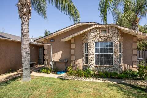 784 N Lillie Avenue, Dinuba, CA 93618