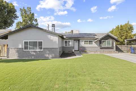 1964 E Bardsley Avenue, Tulare, CA 93274