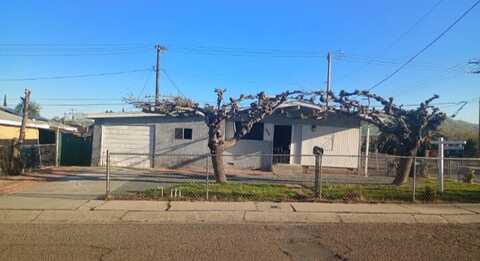 988 E Putnam Avenue, Porterville, CA 93257