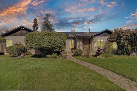 200 W School Avenue, Porterville, CA 93257