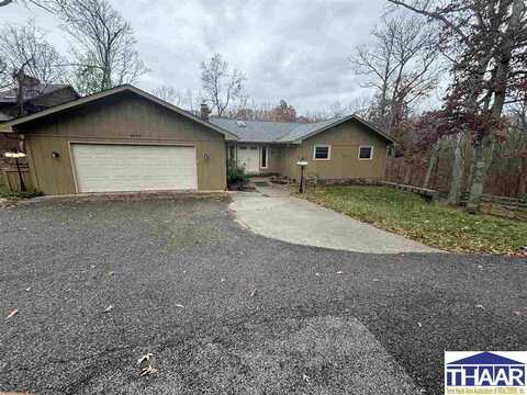 8256 N Maplewood Place, West Terre Haute, IN 47885