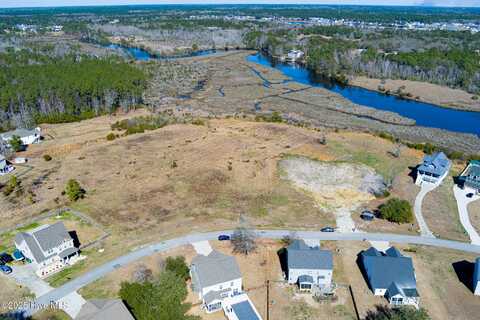 113 Camelot Drive, Holly Ridge, NC 28445