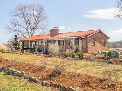 262 Tuckers Grove Road, Statesville, NC 28625