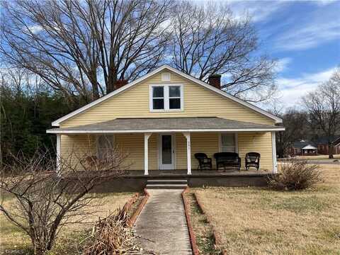 501 N 3rd Avenue, Mayodan, NC 27027