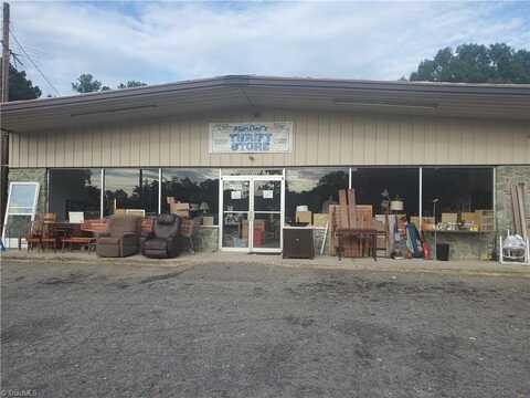 7035 Nc Highway 705, Robbins, NC 27242