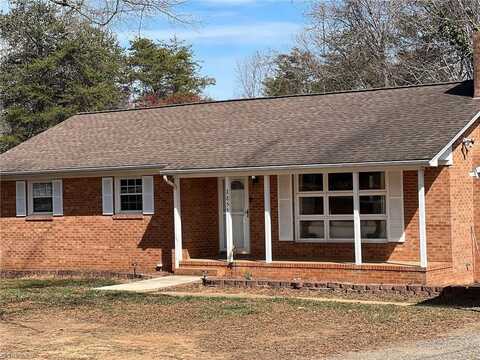 2857 Ayersville Road, Mayodan, NC 27027